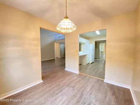 Dining - 1309 Summit Pointe, Scranton, PA 18508 photo 2 of 2