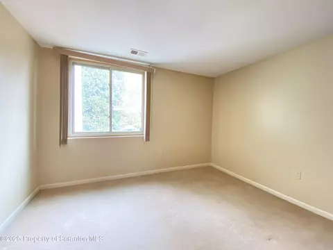 Bedroom - 1309 Summit Pointe, Scranton, PA 18508 photo 4 of 7