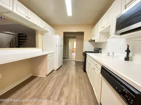 Kitchen - 1309 Summit Pointe, Scranton, PA 18508 photo 3 of 3