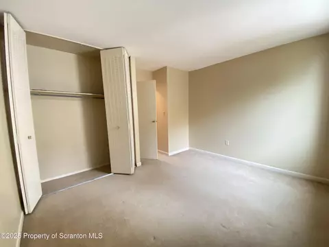 Bedroom - 1309 Summit Pointe, Scranton, PA 18508 photo 6 of 7