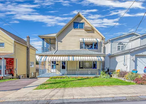 141 Walnut St, Dunmore, PA 18512