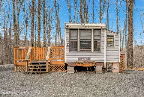 165 Birch Ter, Covington Twp, PA 18424