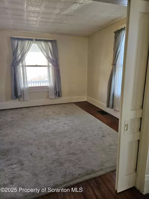 Living - 314 E Drinker St, Dunmore, PA 18512 photo 1 of 3