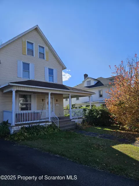 Exterior - 314 E Drinker St, Dunmore, PA 18512 photo 1 of 1
