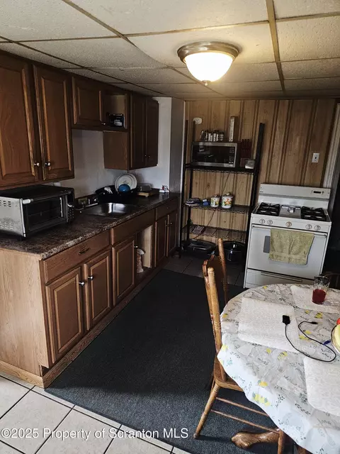 401 Putnam St, Scranton, PA 18508 photo 17