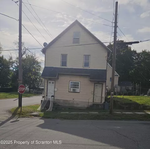 401 Putnam St, Scranton, PA 18508 photo 2