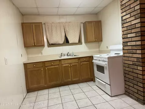 401 Putnam St, Scranton, PA 18508 photo 8