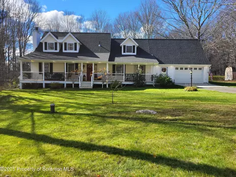 206 Bear Brook Acres Dr, Madison Township, PA 18444