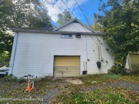 119 R Spring St, Scranton, PA 18508