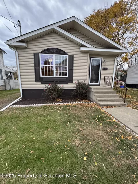 112 Pine St, Archbald, PA 18403