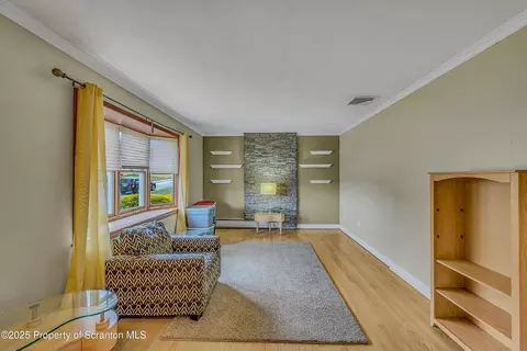 902 Johns Dr, Moosic, PA 18507 photo 13
