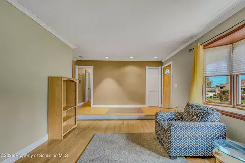 902 Johns Dr, Moosic, PA 18507 photo 15