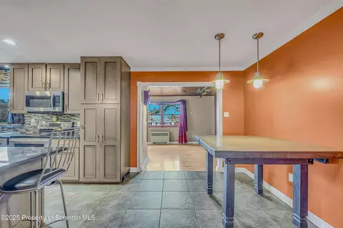 902 Johns Dr, Moosic, PA 18507 photo 16