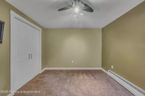 902 Johns Dr, Moosic, PA 18507 photo 39