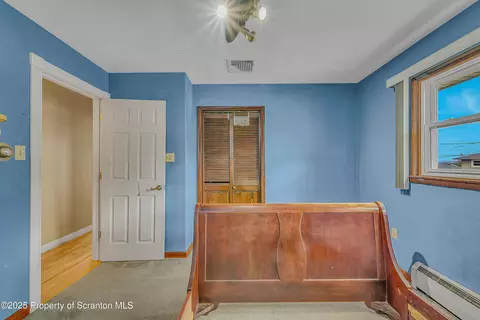 902 Johns Dr, Moosic, PA 18507 photo 29
