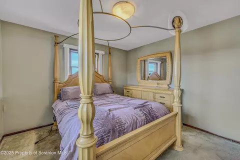 902 Johns Dr, Moosic, PA 18507 photo 35