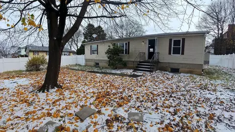 193 S Cedar St, Hazleton, PA 18201