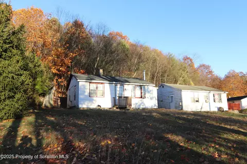 86 Marina Dr, Tunkhannock, PA 18657