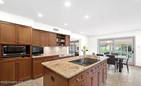 325 Longmeadow Rd, Shavertown, PA 18708 photo 13