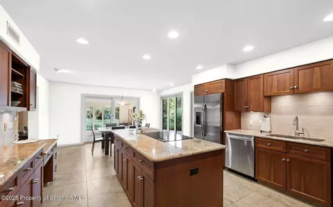 325 Longmeadow Rd, Shavertown, PA 18708 photo 12