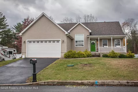 324 Sanko Dr, Olyphant, PA 18447