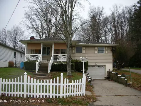 15 Lower Powderly St, Carbondale, PA 18407