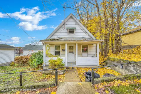 1005 Luke Ave, Scranton, PA 18510