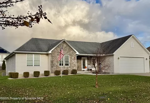 406 School Side Dr, Throop, PA 18512