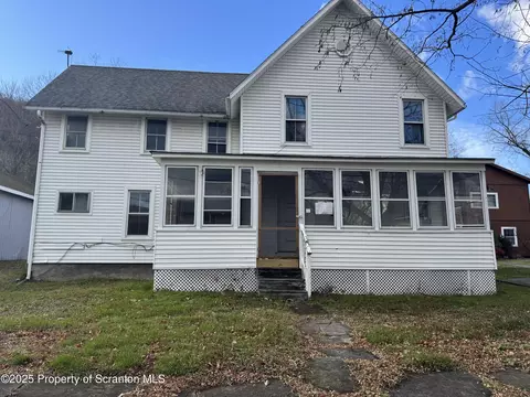 205 Dayton Ave, Hallstead, PA 18822