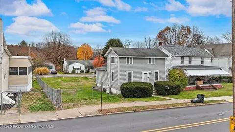 1048 W Market St, Scranton, PA 18508