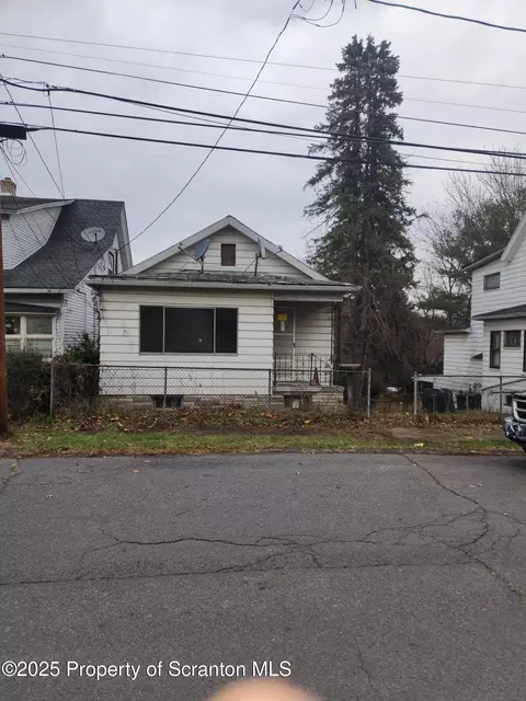 819 Brook St, Scranton, PA 18505