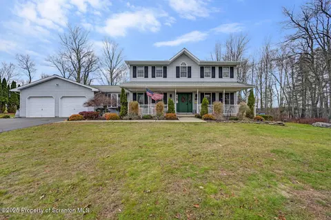 407 Hill, Moscow, PA 18444