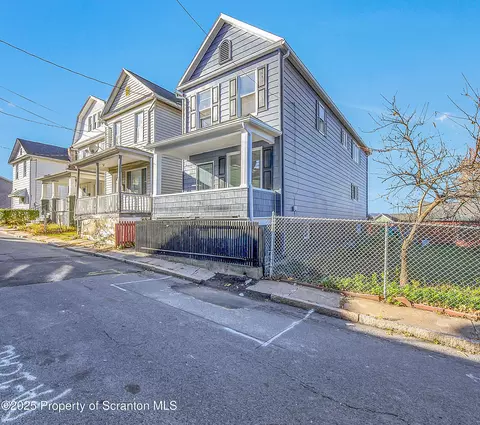 110 N Fulton St, Wilkes-barre, PA 18702