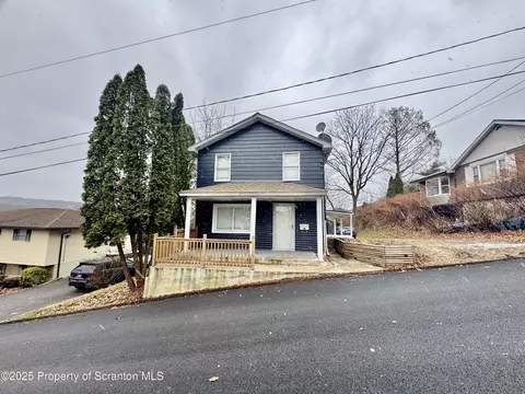 4 Maple St, Pittston, PA 18640