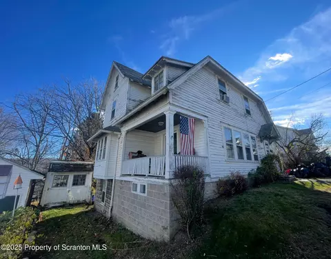 1118 Ridge Ave, Dunmore, PA 18512