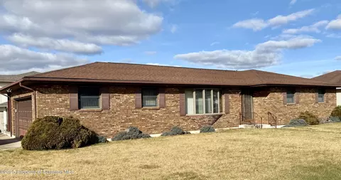 1 Sansky Dr, Old Forge, PA 18518