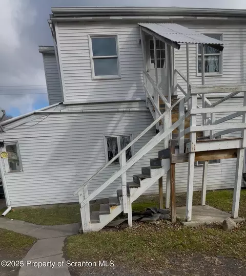 1811 Luzerne St, Scranton, PA 18504
