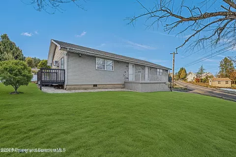 1213 1215 Lori Ln, Old Forge, PA 18518