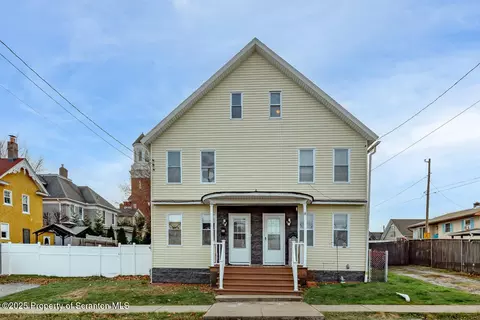 507-509 Hallstead St, Dickson City, PA 18519