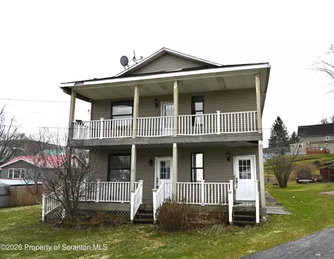93 Prospect St, Hallstead, PA 18822