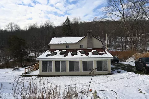 358 Barney Hollow Rd, Nicholson, PA 18446