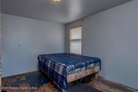 Bedroom - 1114 Eynon St, Scranton, PA 18504 photo 4 of 5