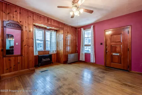 Living - 1114 Eynon St, Scranton, PA 18504 photo 3 of 4