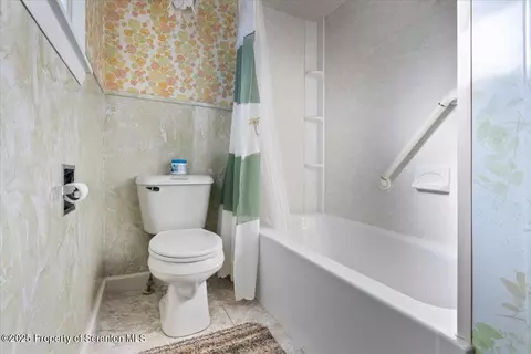 Bath - 701 E Scott St, Olyphant, PA 18447 photo 1 of 2