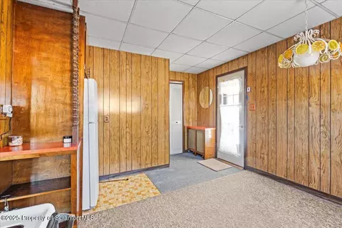 Entry Way - 701 E Scott St, Olyphant, PA 18447 photo 4 of 6