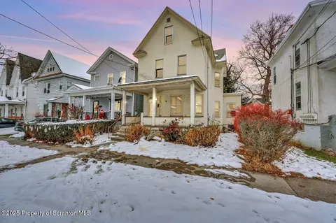 1421 Monsey Ave, Scranton, PA 18509