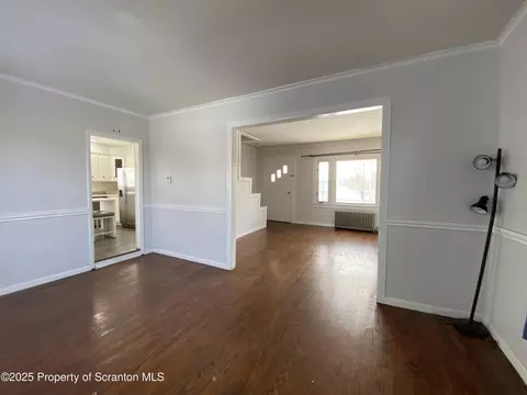 Living - 907 E Drinker St, Dunmore, PA 18512 photo 2 of 5