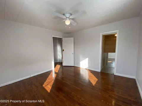 Bedroom - 907 E Drinker St, Dunmore, PA 18512 photo 3 of 4