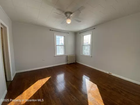 Bedroom - 907 E Drinker St, Dunmore, PA 18512 photo 2 of 4