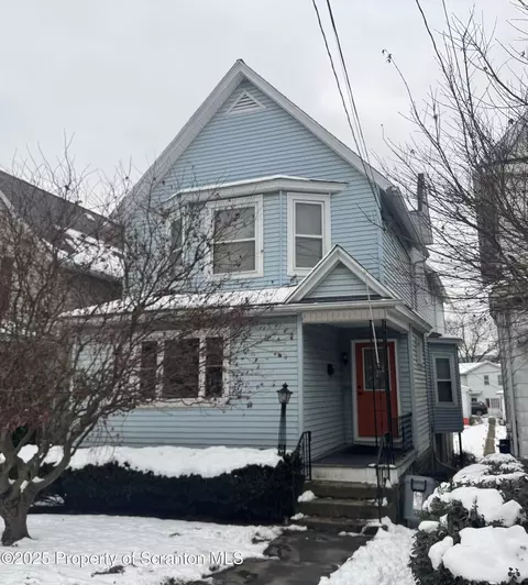 1112 Prescott Ave, Dunmore, PA 18510